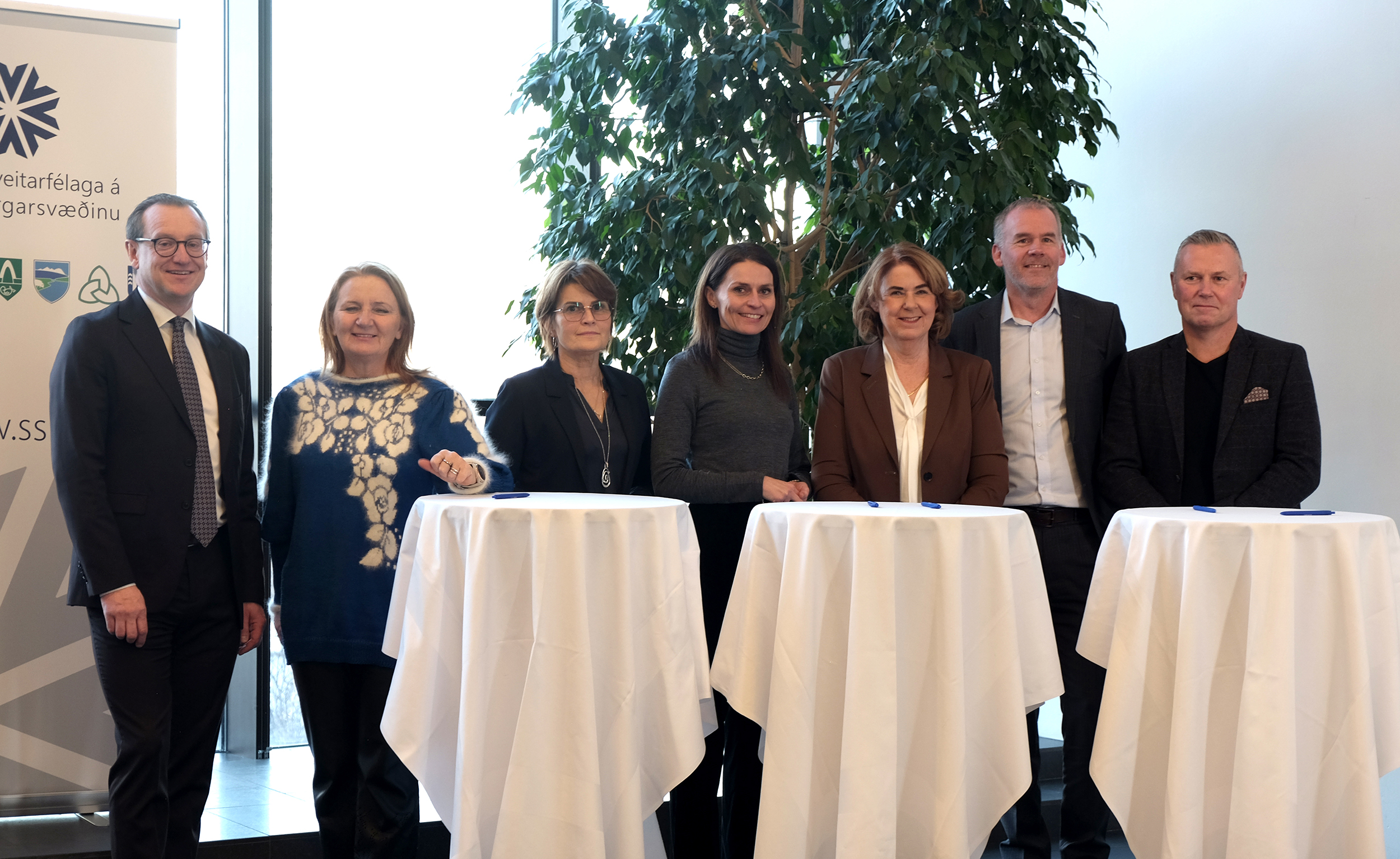 2022 12 12 SSH Umdaemisrad undirritun DSCF4417